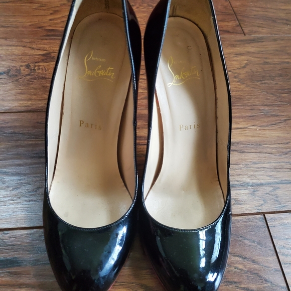 Christian Louboutin Patent Pumps Sz 38/US 7 - Picture 4 of 5
